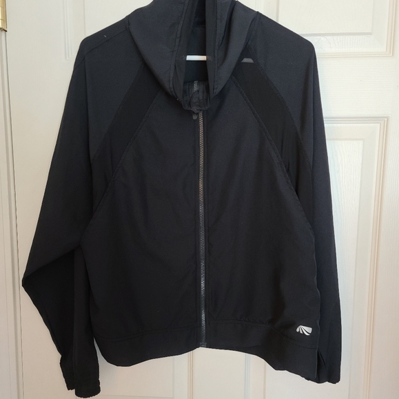 4/$20 Women's Wind Breaker - Picture 2 of 3